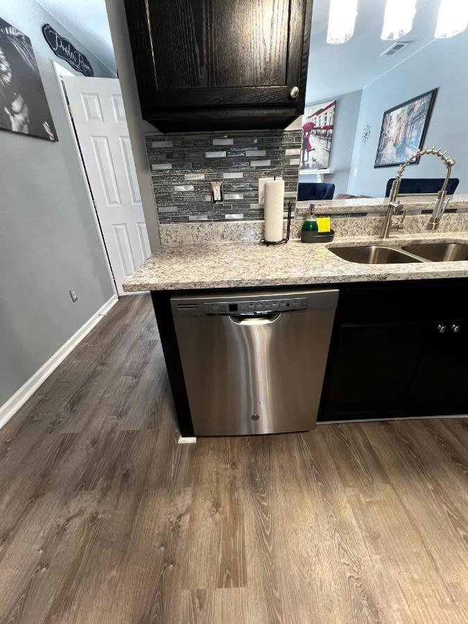 Luxury Townhome Jacksonville, Nc Экстерьер фото